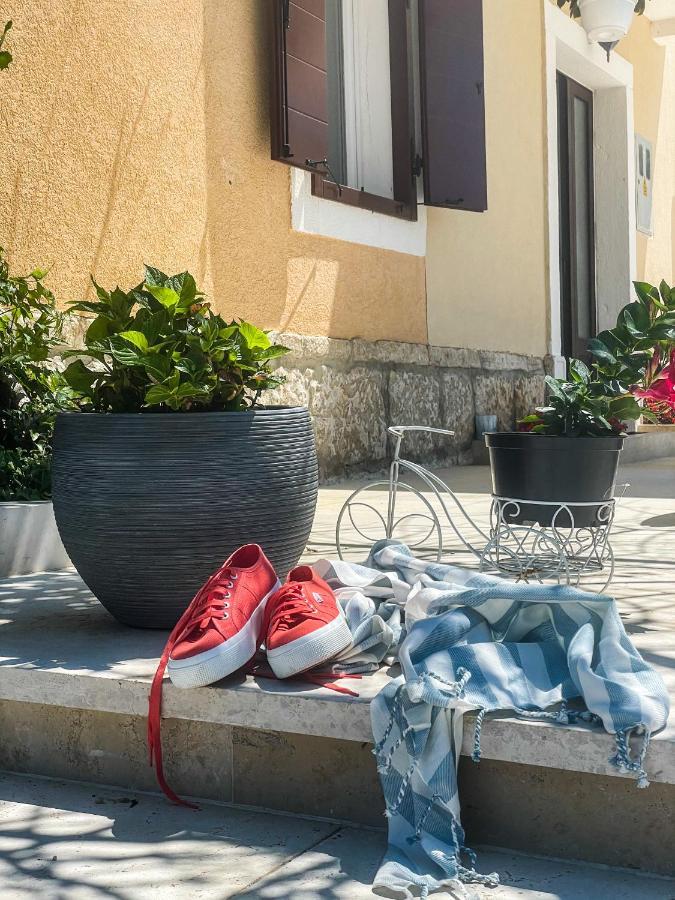 Apartments Borghetto Vinkuran Exterior foto