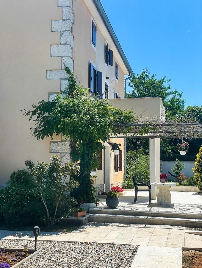 Apartments Borghetto Vinkuran Exterior foto